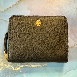 NWOT Tory Burch Emerson Mini Saffiano Leather Black Wallet